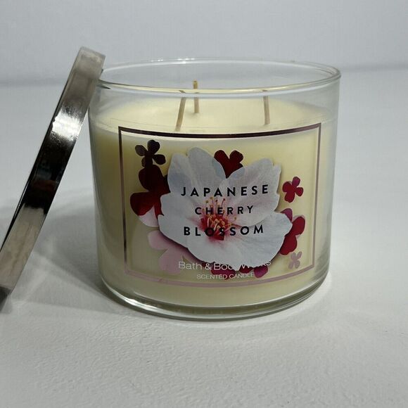 Bath Body Works Japanese Cherry Blossom 3 Wick Candle Scented Unused 14.5 oz - Picture 2 of 5